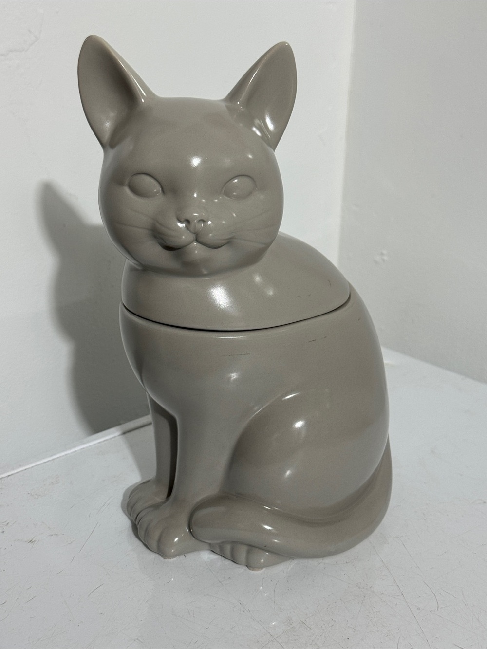Kitty Cat Cookie Jar Gray
Stoneware 2016 Threshold 11" Tall